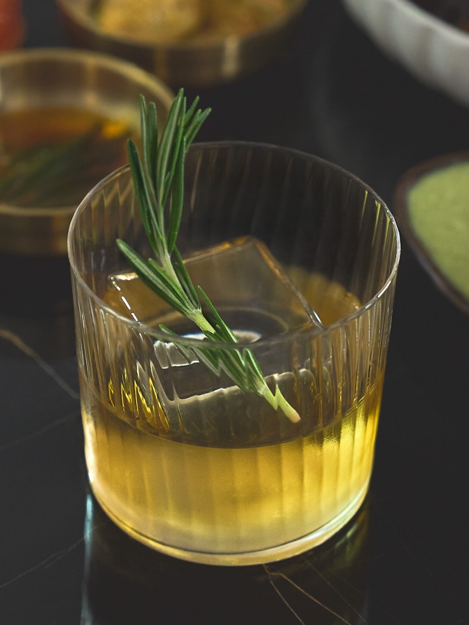 Cocktail au whisky chez Kozhi, Ottawa